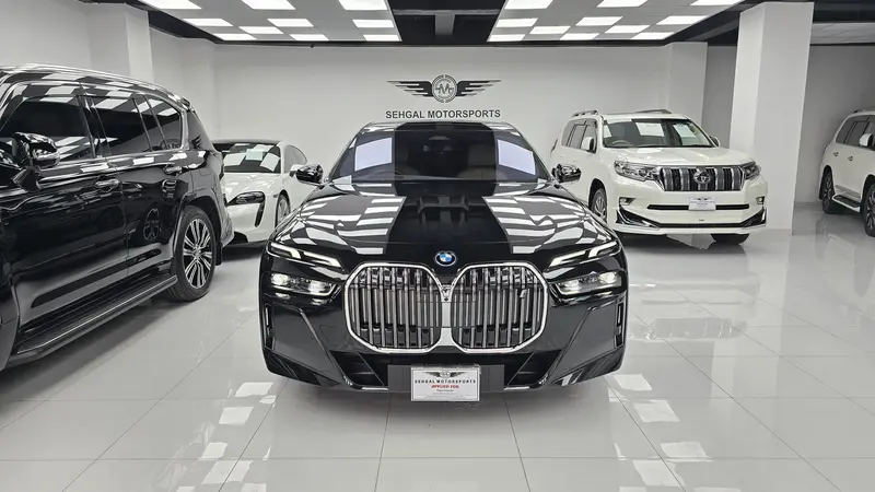 Bmw 7 Series I7 Xdrive60 M Package 2023 1