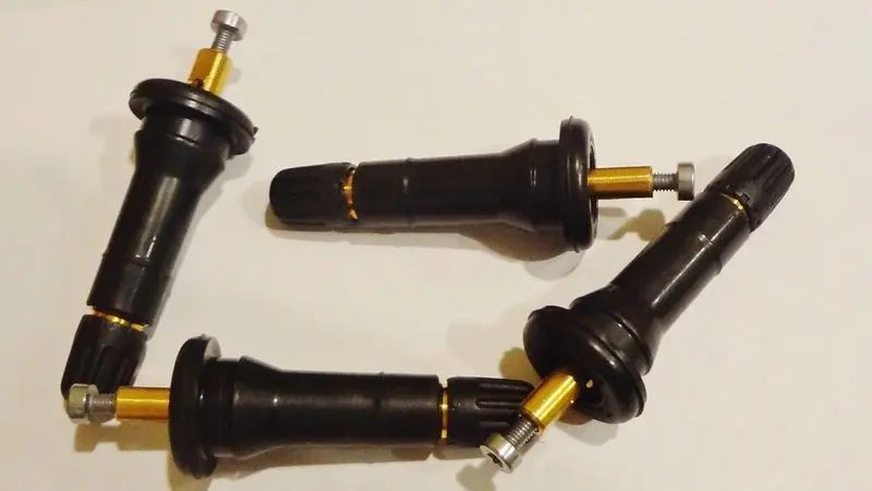 Genuine Gm Set Of 4 Tire Pressure Sensor Valve Stems #13598909 1