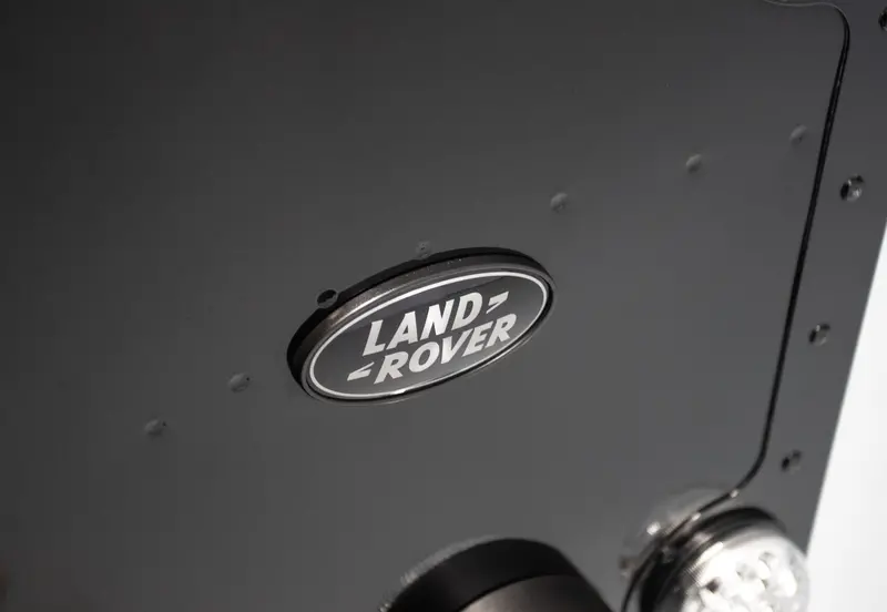Genuine Lr 'Land Rover' Black Badge (With Plinth) 1