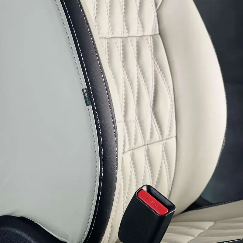 Honda Brv Diamond Cut Beige Black Seat Covers 2017 - 2025 - 7 Seater - Model 2017-2021 2