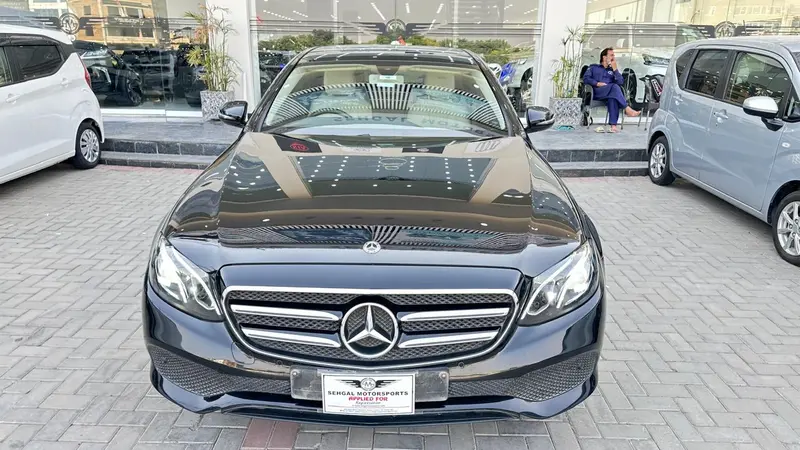 Mercedes Benz E Class E180 Avantgarde 2020 1
