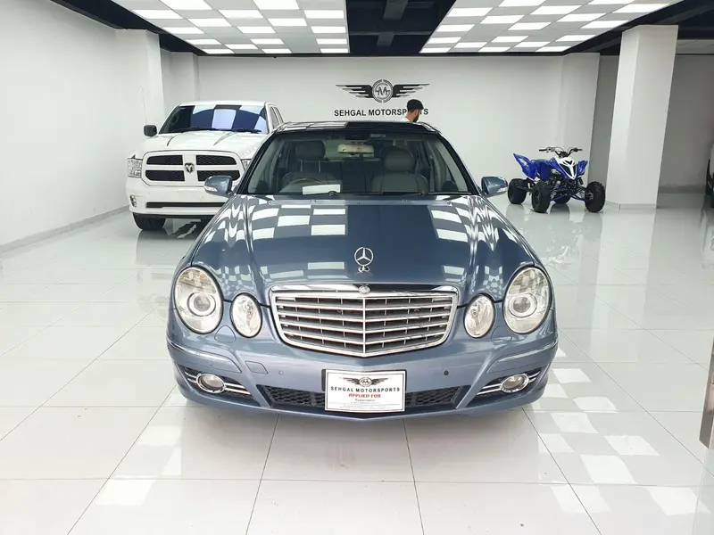 Mercedes Benz E Class E200 Avantgarde 2003 1