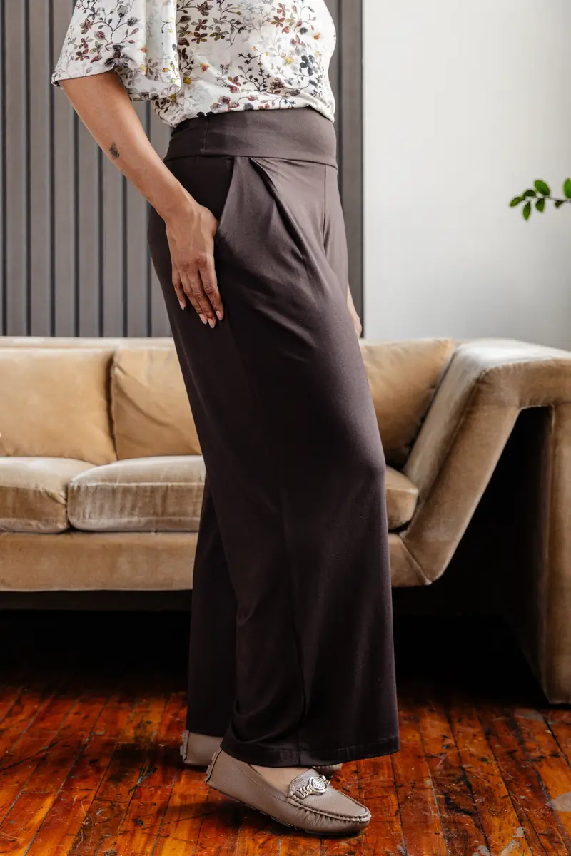 Pantalon Large À Plis Creux - Mocha 1