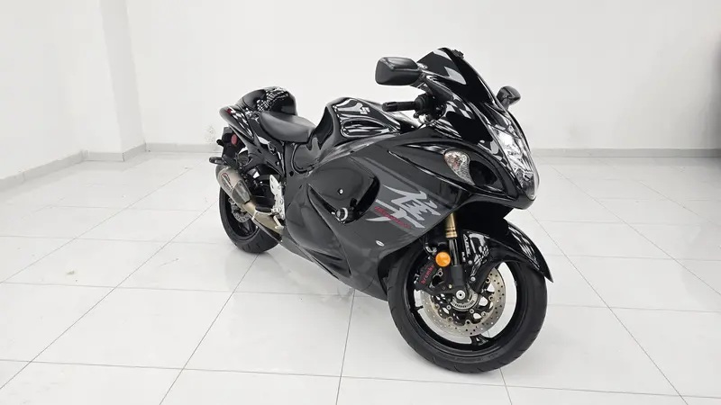Suzuki Hayabusa Sports Bike 2017 1