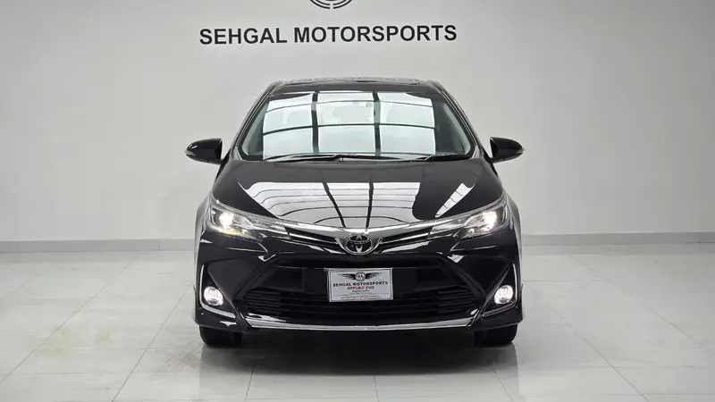 Toyota Corolla  Altis Grande X Cvt-I 1.8 2025 1