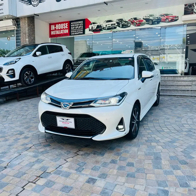 Toyota Corolla Axio Hybrid Wxb 1.5 2019 1