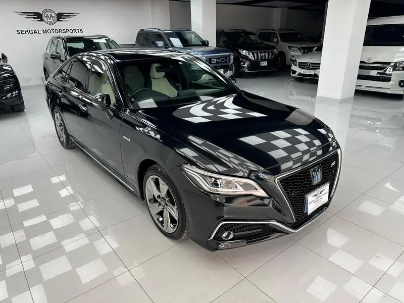 Toyota Crown Rs Advance 2018 1
