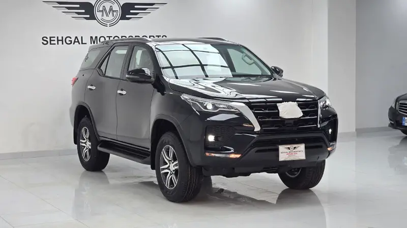 Toyota Fortuner  2.7 Petrol G 4X2 2026 1