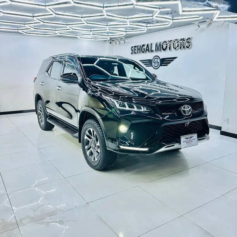 Toyota Fortuner Legender 2.8 D 2023 1