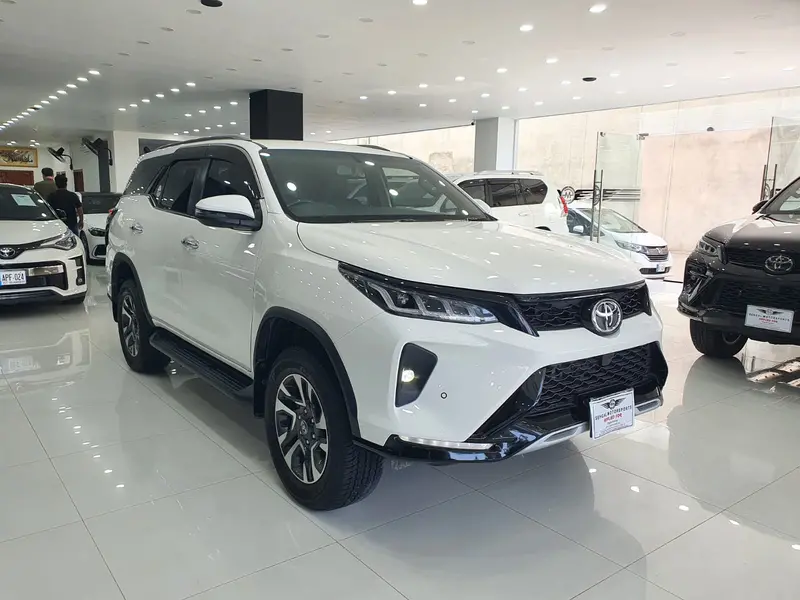 Toyota Fortuner Legender 2.8D 1