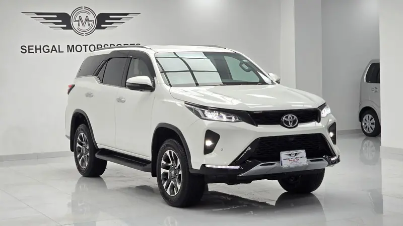 Toyota Fortuner Legender 2.8D 2023 1
