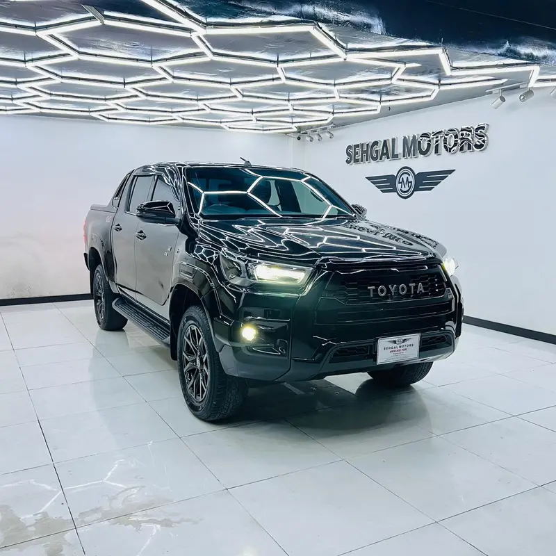 Toyota Hilux Revo Gr-S 2.8D 2025 1
