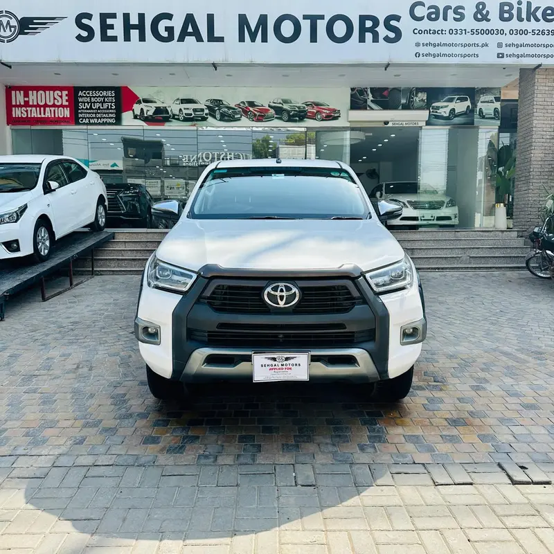 Toyota Hilux Revo Revo V 2.8D 2021 2