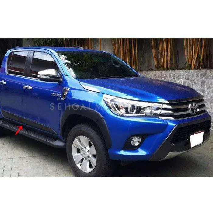 Toyota Hilux Revo/Rocco Door Moulding Black 2