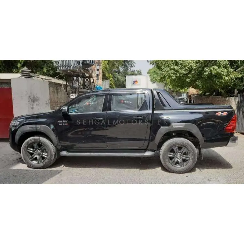 Toyota Hilux Revo/Rocco Oem Roll Bar Black Fg 2