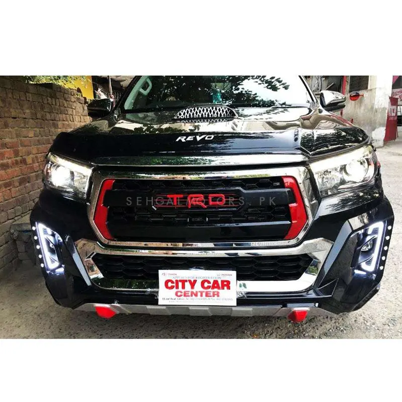 Toyota Hilux Revo/Rocco Style Trd Front Grille 1