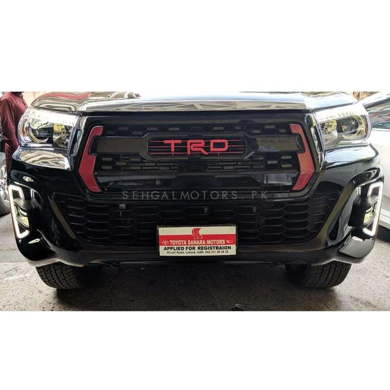 Toyota Hilux Revo/Rocco Style Trd Front Grille 2