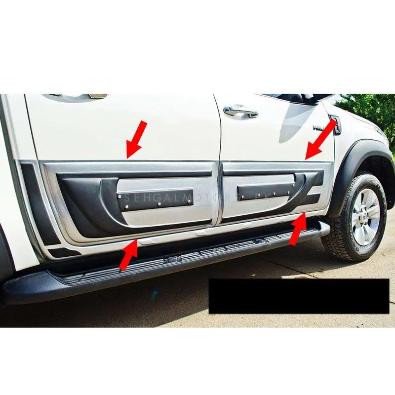 Toyota Hilux Revo/Rocco Unpainted New Holes Style Body Cladding 2
