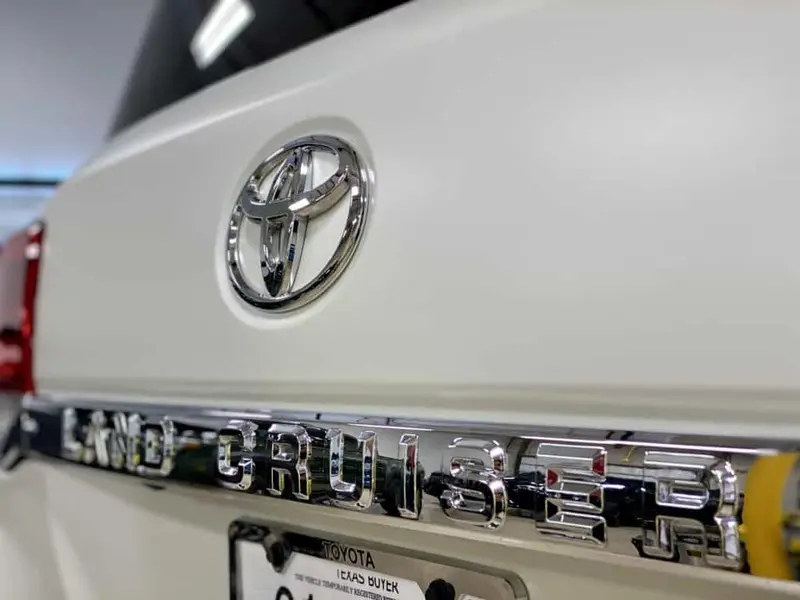 Toyota Land Cruiser Fj200 Trunk Garnish 2008-2015 1