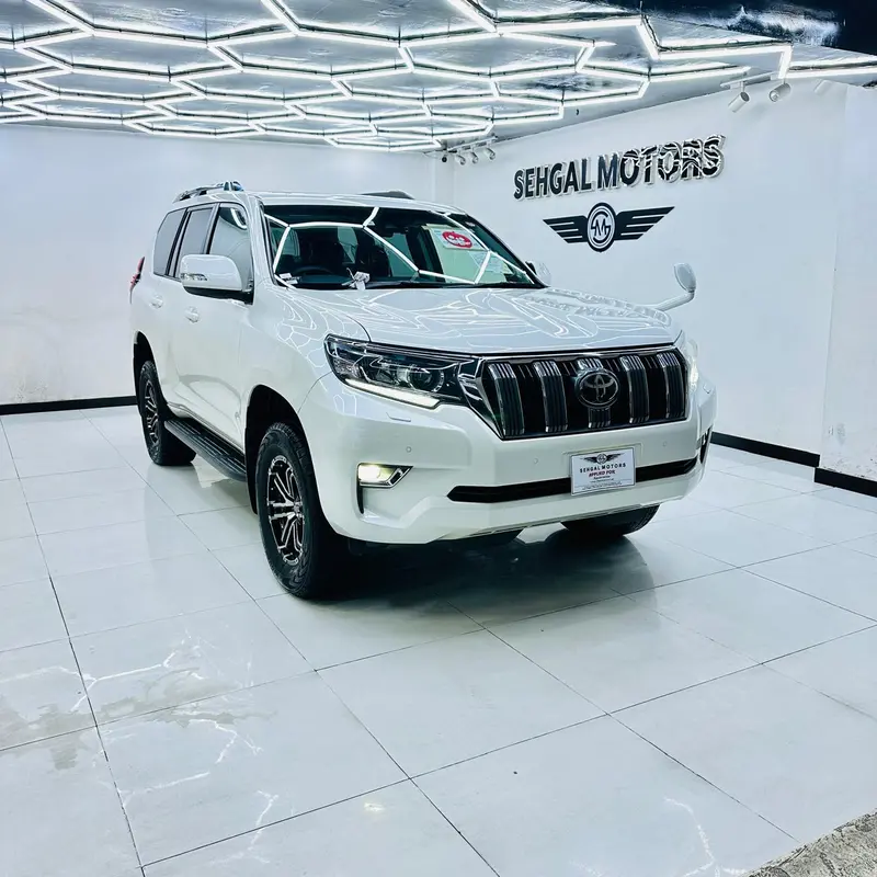 Toyota Land Cruiser Prado Tx 2.7 Petrol 2020 1