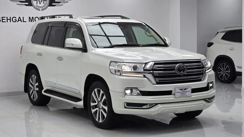 Toyota Land Cruiser Zx Full House 2016 1