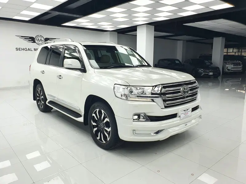 Toyota Land Cruiser Zx Full House 2020 1