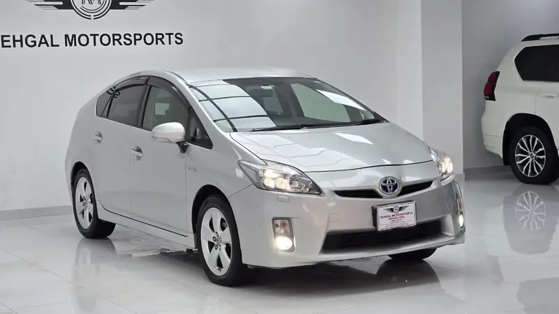 Toyota Prius S-Led 2010 1