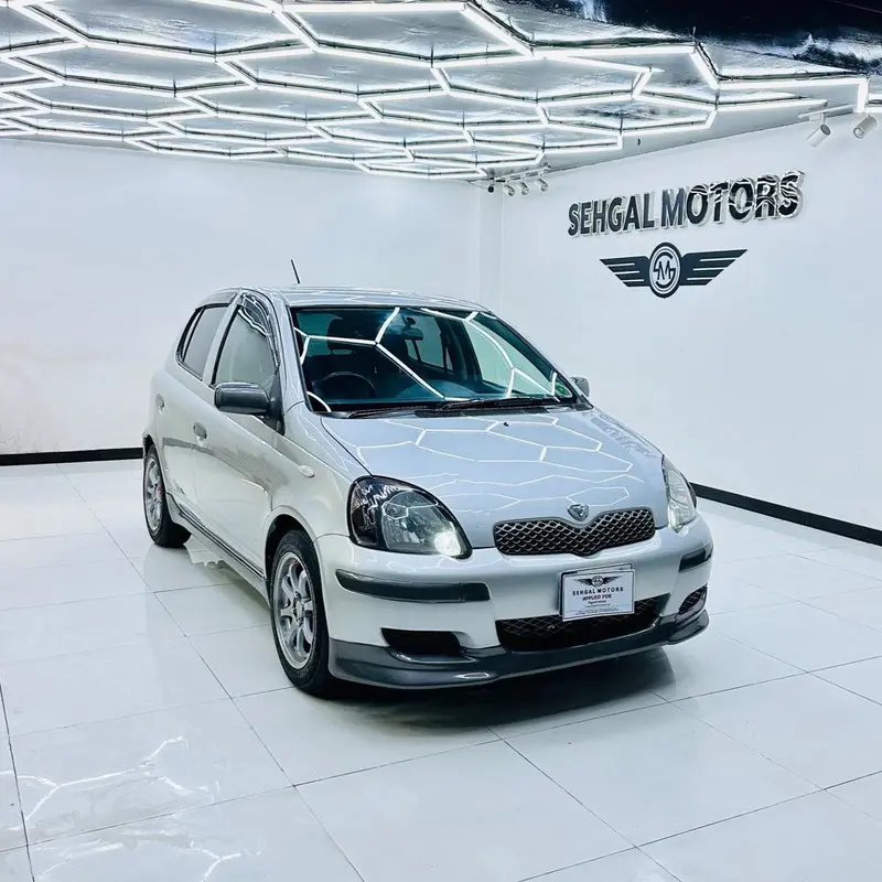 Toyota Vitz F Package M/T 1.0 2003 1