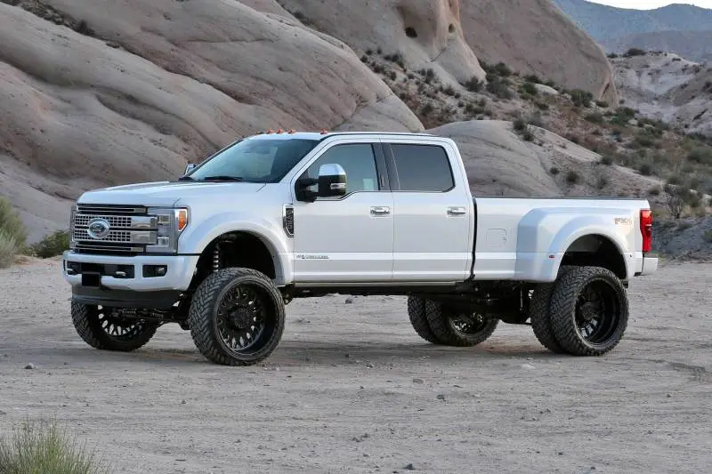 Fabtech 6-Inch 4-Link Lift System For 2018 Ford F-450/F-550 Diesel 4Wd 2