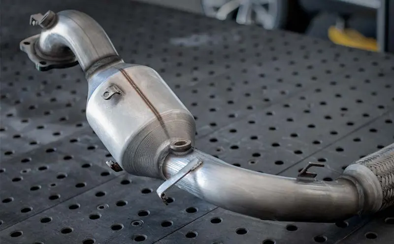 Magnaflow Direct-Fit Catalytic Converter For 2015–2017 Ram 1500 3.6L V6 2